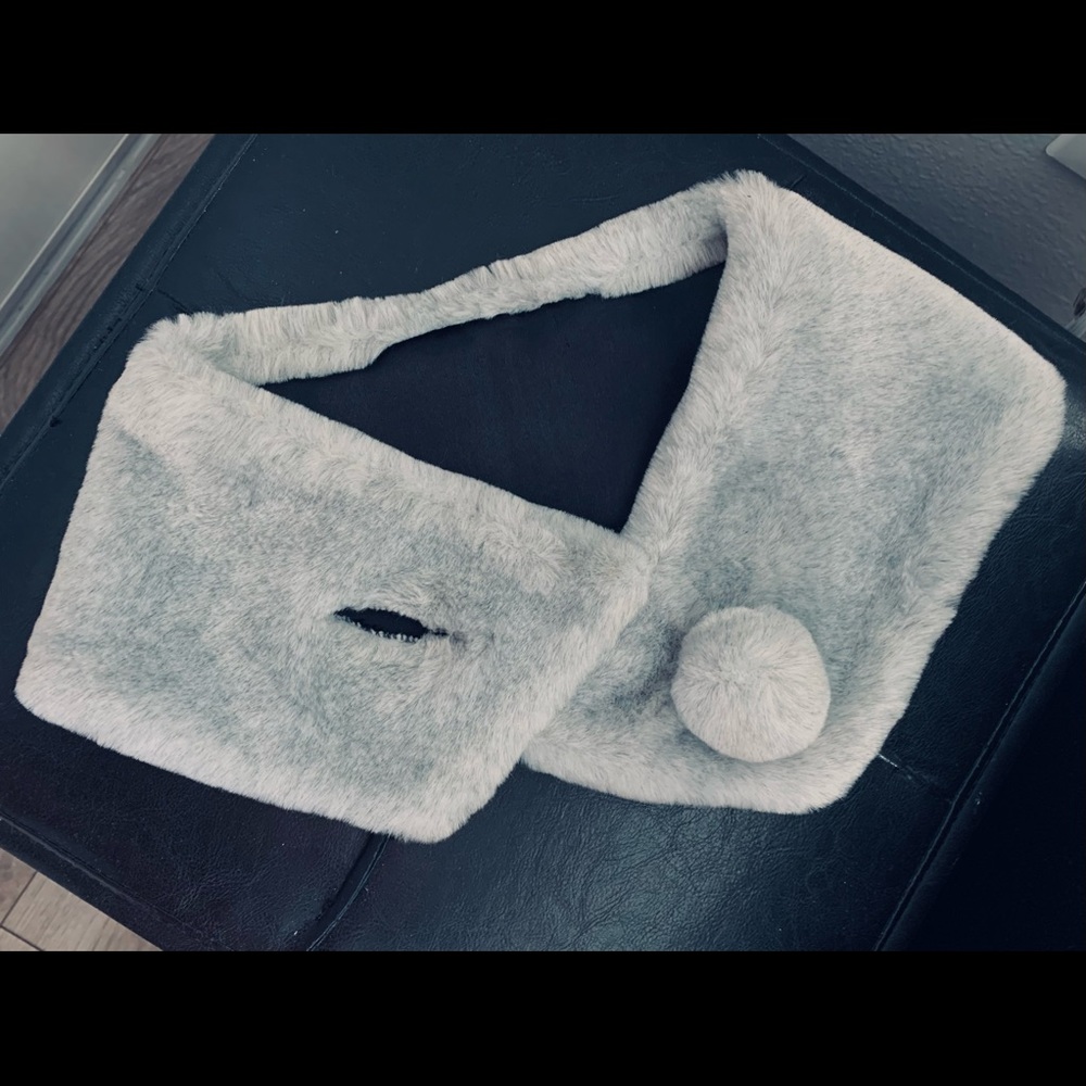 Women collar or scarf. Faux fur, light smoky gray.